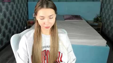 Snapshot of roxy_the_daedevill chatting on 02-06-25, 01:05 roxy_the_daedevill online show from 02-06-25, 01:05