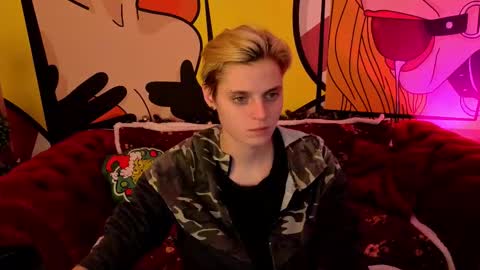 roxyflames online show from 12-15-25, 01:48