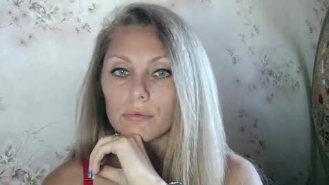 roxyfox18x01 online show from 09-25-25, 08:40