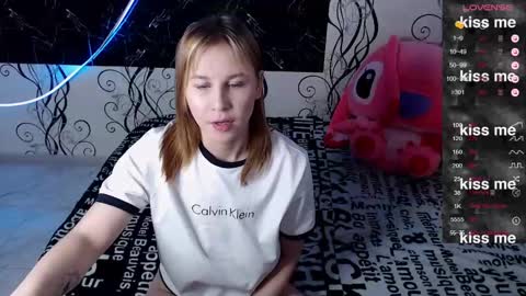 angela online show from 10-13-25, 07:41