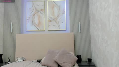 AnikaIm so hot that Ive already burned myself do you want me to set you on fire too  online show from 10-22-25, 05:30