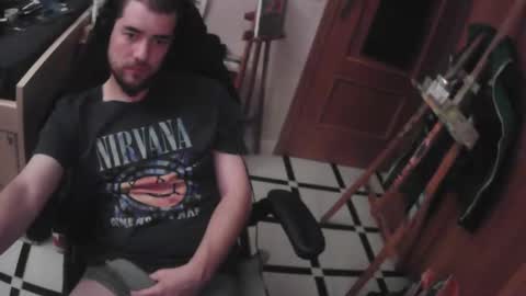 Snapshot of royer04 chatting on 10-07-25, 10:51 royer04 online show from 10-07-25, 10:51