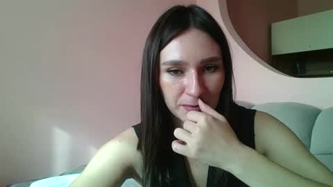 Snapshot of roza05x chatting on 10-13-25, 09:31 Roza05x online show from 10-13-25, 09:31