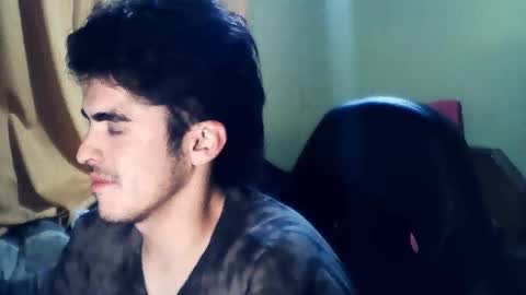 Snapshot of rpaulo25 chatting on 11-17-25, 01:22 rpaulo25 online show from 11-17-25, 01:22