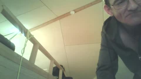 Snapshot of rpellet2 chatting on 11-25-25, 05:29 rpellet2 online show from 11-25-25, 05:29