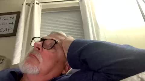 Snapshot of rs006 chatting on 10-13-25, 02:22 rs006 online show from 10-13-25, 02:22