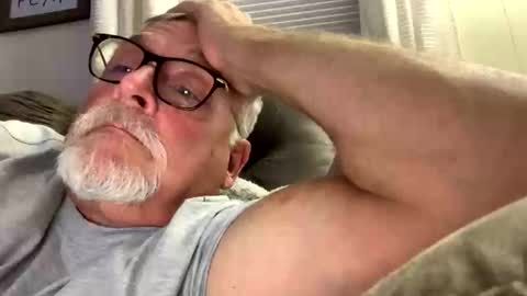 Snapshot of rs006 chatting on 10-16-25, 03:29 rs006 online show from 10-16-25, 03:29