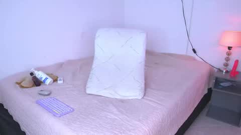 Snapshot of rubi_rouss chatting on 09-21-25, 12:51 rubi rouss instagran and X or tw FAV VIBES11 9 33 101 moan and explode my balls online show from 09-21-25, 12:51