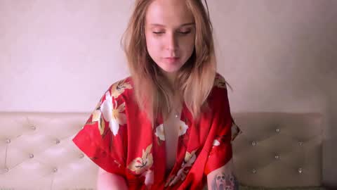 Snapshot of ruby_666 chatting on 02-16-25, 02:42 j online show from 02-16-25, 02:42