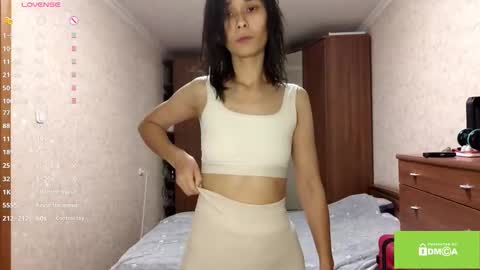 Snapshot of rubyejakobson chatting on 10-15-25, 09:20 Leslie online show from 10-15-25, 09:20