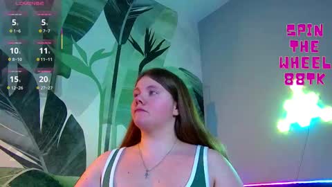 Snapshot of rubyvalen chatting on 11-18-25, 01:11 Ruby online show from 11-18-25, 01:11