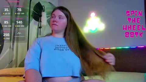 Snapshot of rubyvalen chatting on 11-22-25, 02:10 Ruby online show from 11-22-25, 02:10