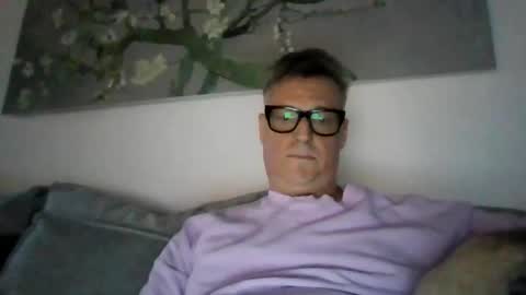 Snapshot of rudeski chatting on 02-17-25, 04:59 rudeski online show from 02-17-25, 04:59