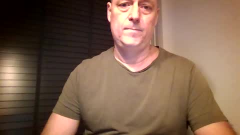 Snapshot of rudeski chatting on 11-25-25, 04:29 rudeski online show from 11-25-25, 04:29