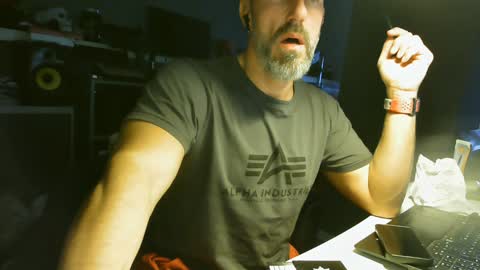 Snapshot of ruffi77 chatting on 01-11-25, 10:51 Chico que rico Caliente online show from 01-11-25, 10:51