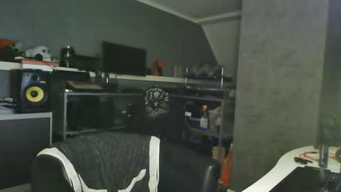 Snapshot of ruffi77 chatting on 01-18-25, 05:48 Chico que rico Caliente online show from 01-18-25, 05:48