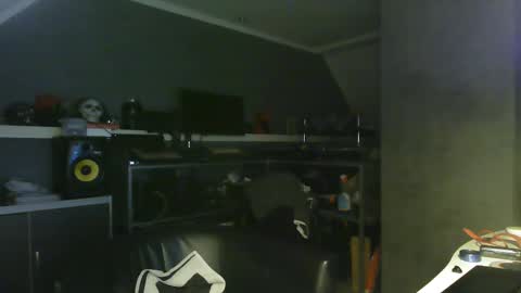 Snapshot of ruffi77 chatting on 02-24-25, 12:30 Chico que rico Caliente online show from 02-24-25, 12:30