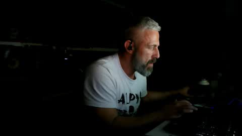 Chico que rico Caliente online show from 01-16-26, 01:42