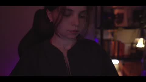 Snapshot of running_with_the_wolves chatting on 03-03-25, 10:20 Elena online show from 03-03-25, 10:20