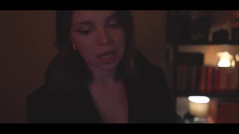 Snapshot of running_with_the_wolves chatting on 10-04-25, 10:08 Elena online show from 10-04-25, 10:08