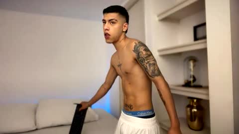  R U S S E L L  online show from 11-20-25, 10:37