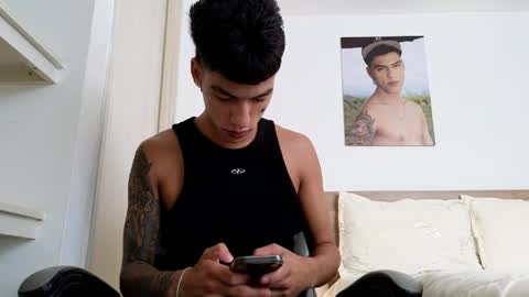  R U S S E L L  online show from 04-02-26, 08:39