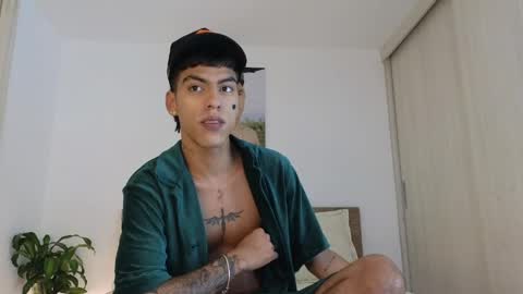  R U S S E L L  online show from 04-07-26, 02:56