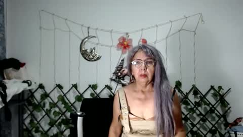 ruth_blue21 online show from 02-11-25, 02:46