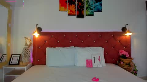 Ruth online show from 10-10-25, 01:10