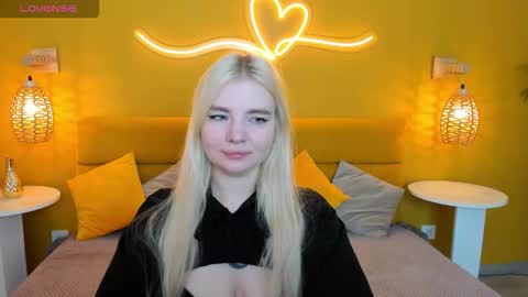 ruthbryant online show from 10-05-25, 01:15