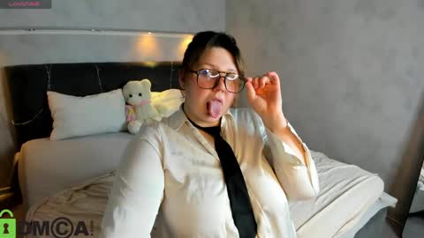 Ruth GMT2 Mon 10 AM - 4 PM Tue 10 AM - 4 PM  Thu 3-9 AM Fri 10 AM - 4 PM Sun 10 AM - 4 PM. online show from 03-12-26, 09:26