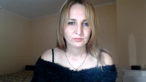 Snapshot of ruthpark chatting on 10-03-25, 07:00 Ruth online show from 10-03-25, 07:00