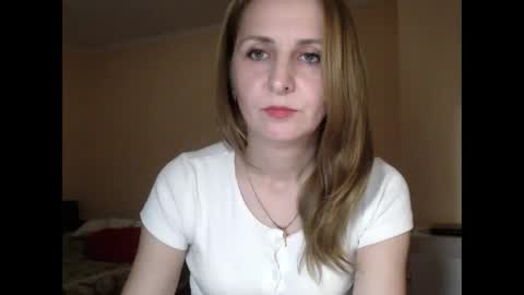 Snapshot of ruthpark chatting on 11-15-25, 07:10 Ruth online show from 11-15-25, 07:10