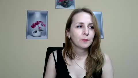 Snapshot of ruthpark chatting on 12-13-25, 07:53 Ruth online show from 12-13-25, 07:53