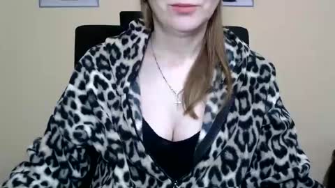 Snapshot of ruthpark chatting on 12-16-25, 11:48 Ruth online show from 12-16-25, 11:48