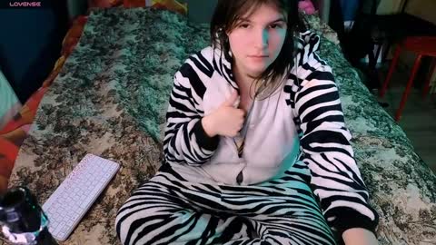 Ruyjin online show from 01-06-25, 02:36