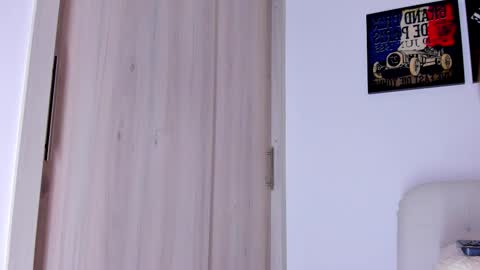 Ryan  online show from 12-19-25, 05:03