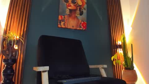 Ryan independent model online show from 10-23-25, 12:59