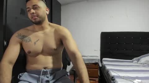 ryan_xc1 online show from 04-16-26, 01:39