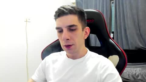 Snapshot of ryandusk chatting on 11-22-25, 09:36 Andrew C. online show from 11-22-25, 09:36