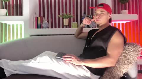 Snapshot of ryangreys01 chatting on 10-17-25, 03:10 Ryan online show from 10-17-25, 03:10