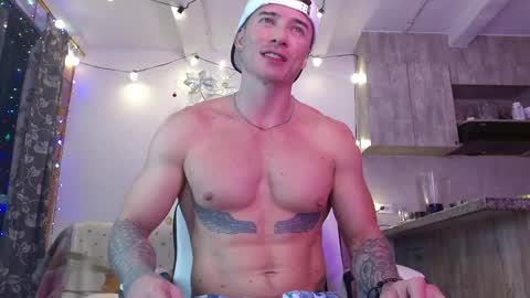 Ryan Blue ig ryannblue online show from 12-22-24, 12:39