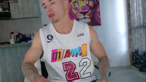 Ryan Blue ig ryannblue online show from 12-14-25, 06:56