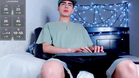 Snapshot of ryannhill_ chatting on 01-24-25, 08:34 Ryannhill online show from 01-24-25, 08:34