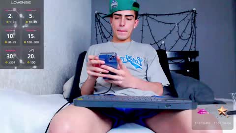 Snapshot of ryannhill_ chatting on 02-13-25, 06:20 Ryannhill online show from 02-13-25, 06:20