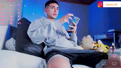 Snapshot of ryannhill_ chatting on 09-15-25, 07:41 Ryannhill online show from 09-15-25, 07:41