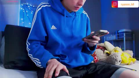 Snapshot of ryannhill_ chatting on 12-02-25, 09:58 Ryannhill online show from 12-02-25, 09:58