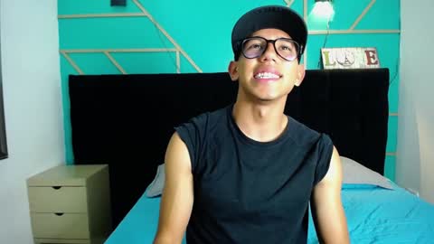 Snapshot of ryanpricee chatting on 01-11-25, 02:52 RyanPricee online show from 01-11-25, 02:52