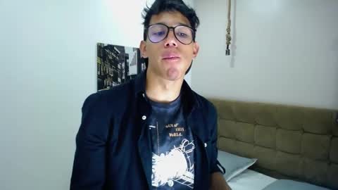 Snapshot of ryanpricee chatting on 01-17-25, 07:49 RyanPricee online show from 01-17-25, 07:49