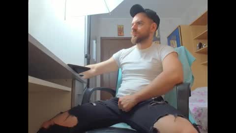 Ryanstone  online show from 11-13-25, 05:06